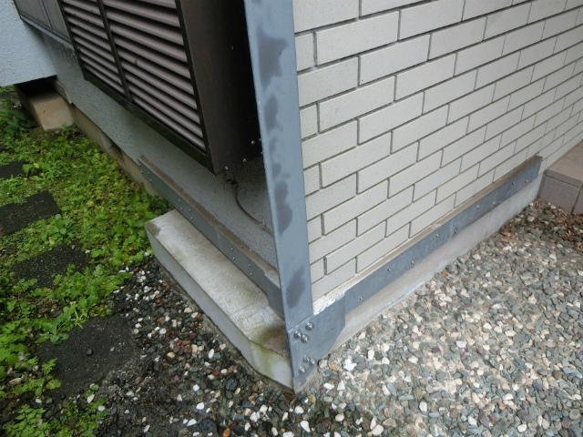 建物南東側・補強工事