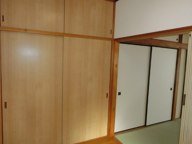 2F納戸収納・和室押入れ
